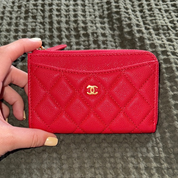 Chanel Quilted Red Card Holder with Gold Logo - Picture 1 of 6